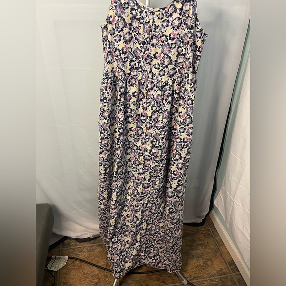 Caslon Floral Maxi Dress size medium - Picture 10 of 12